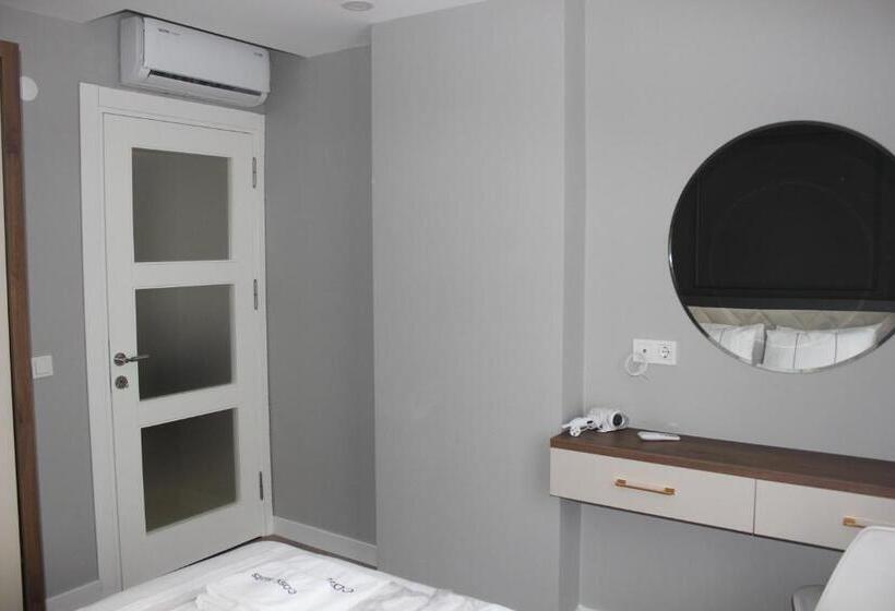 سوییت سوپریور, Cosy Suite