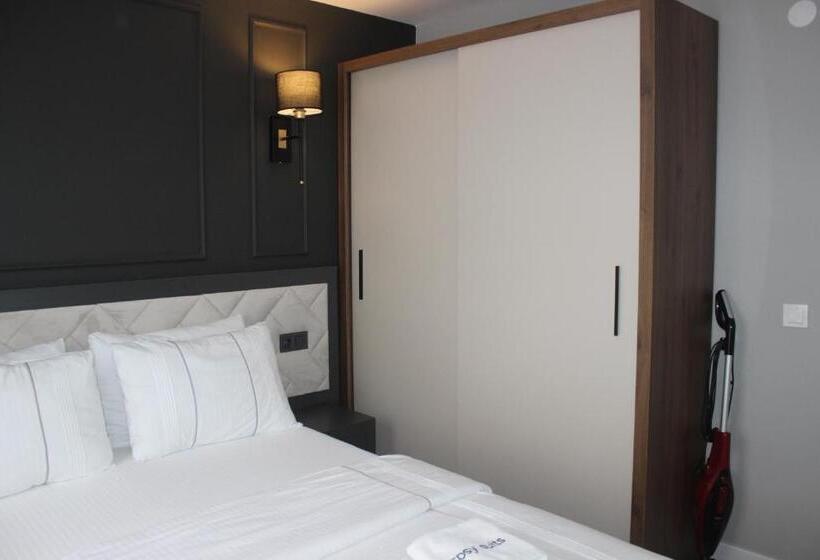 سوییت سوپریور, Cosy Suite