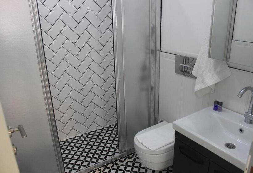 سوییت خانوادگی, Cosy Suite