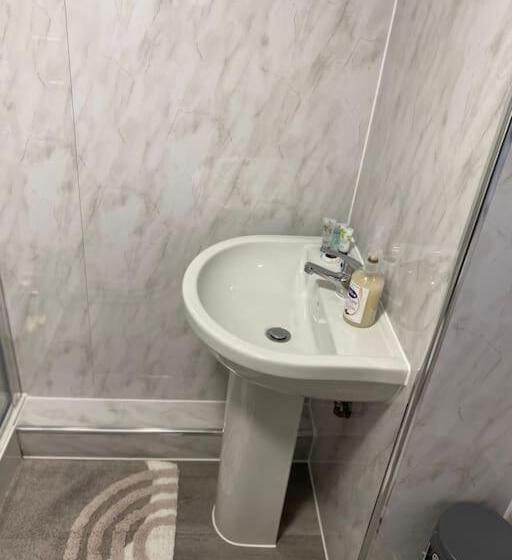 اتاق استاندارد, Dorcas Lodge   Lovely House With High Speed Wifi And Free Parking