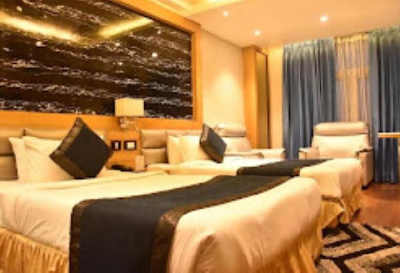 اتاق اکونومی یک تخته, The Grand Empire Best 4 Star Luxury Hotel In Patna