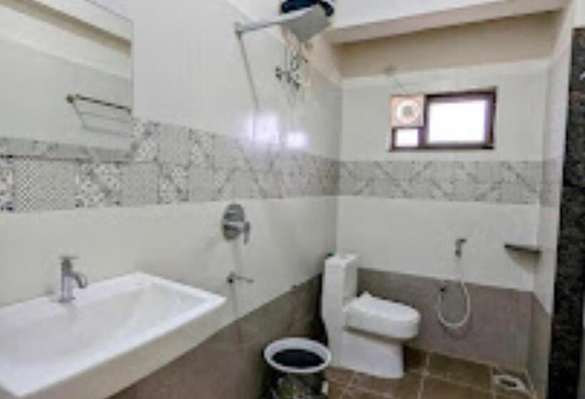 سوییت خانوادگی, Hampi Delmont Resort