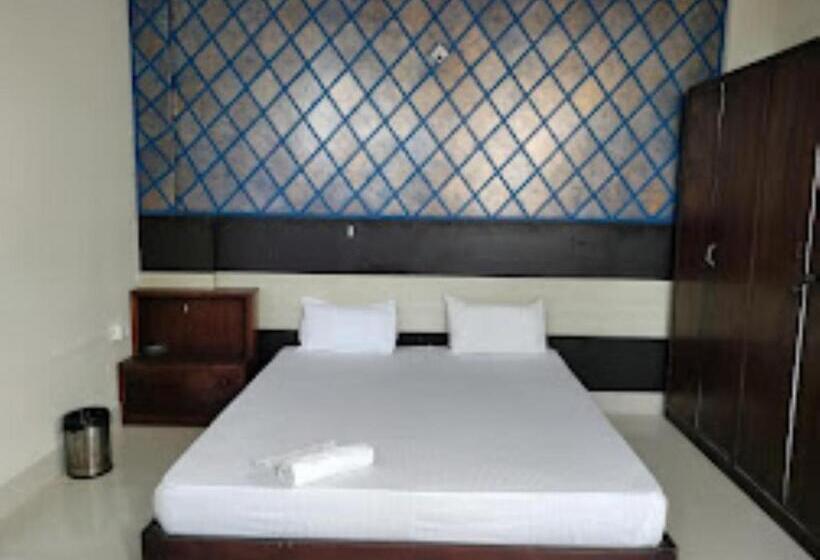 اتاق استاندارد با تخت بزرگ, East Inn Dimapur