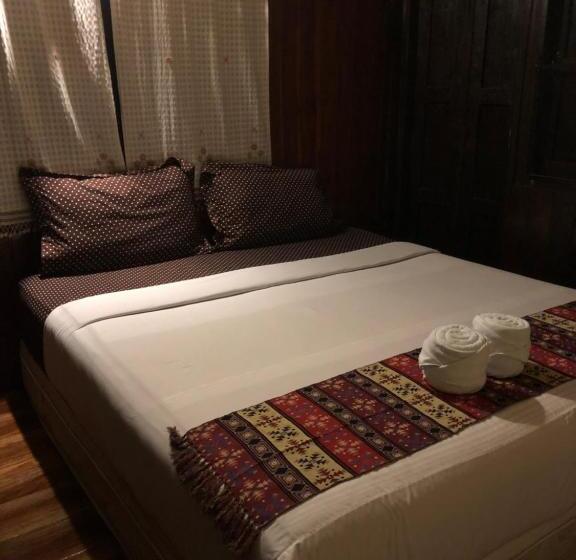 اتاق لوکس با تخت بزرگ, Lampang Homestay2