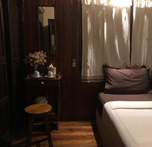 اتاق لوکس با تخت بزرگ, Lampang Homestay2