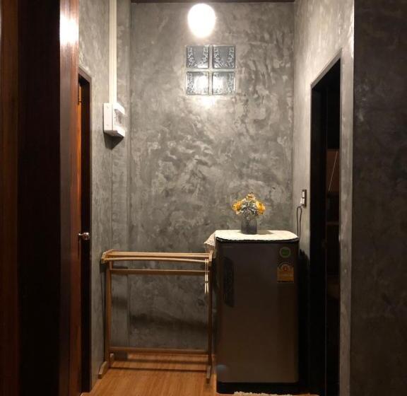 اتاق لوکس با تخت بزرگ, Lampang Homestay2