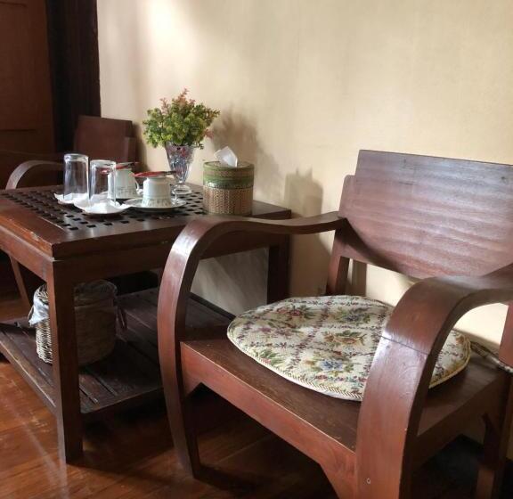 اتاق استاندارد با چشم‌انداز باغ, Lampang Homestay2