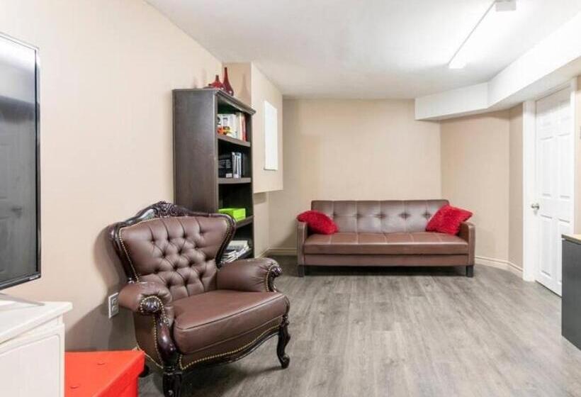 اتاق استاندارد, Bella S Palace 2 Bedrooms Lower Level Unit In Town Home With Separate Entrance