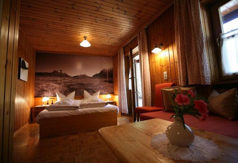 سوییت, Bio Hotel Saladina