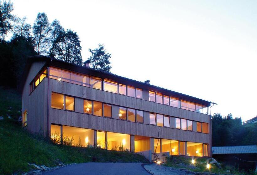 آپارتمان 2 خوابه, Bio Hotel Saladina