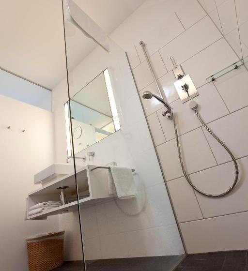 آپارتمان 2 خوابه, Bio Hotel Saladina