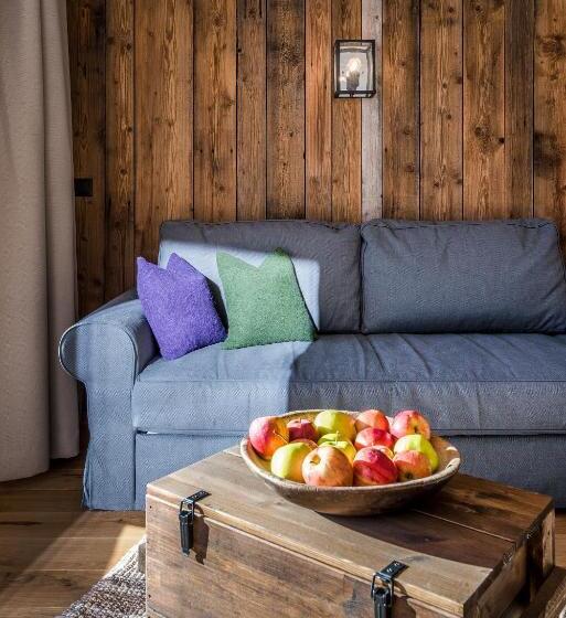 اتاق لوکس, Almdorf Almlust