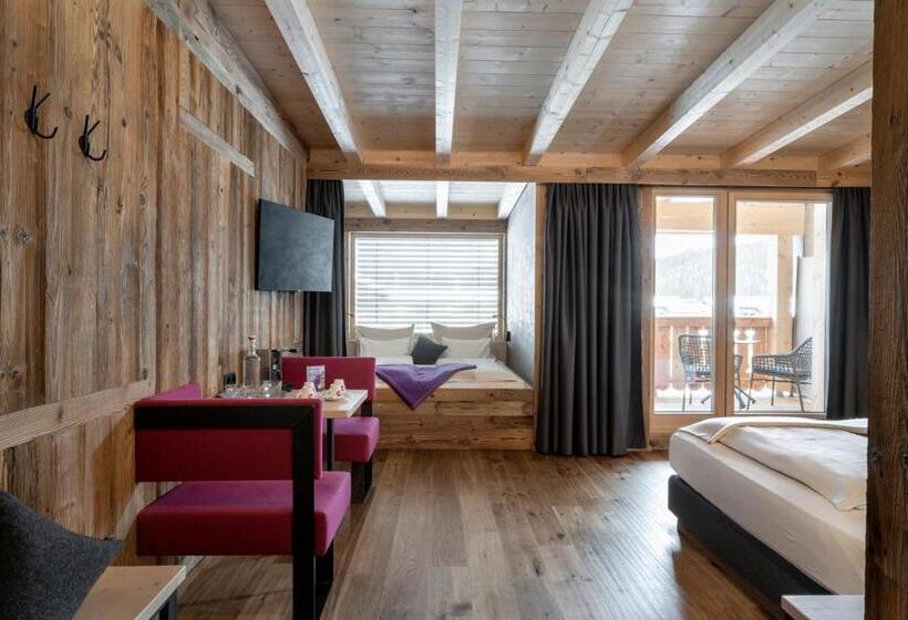 اتاق لوکس, Almdorf Almlust