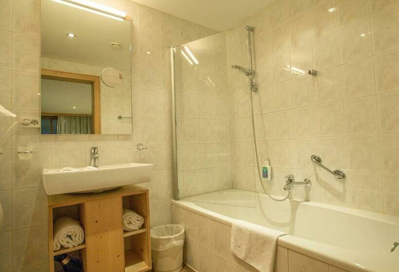سوییت, Bio Hotel Saladina