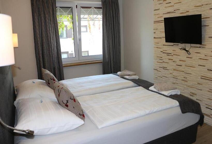 آپارتمان 2 خوابه با بالکن, Pension Wachau