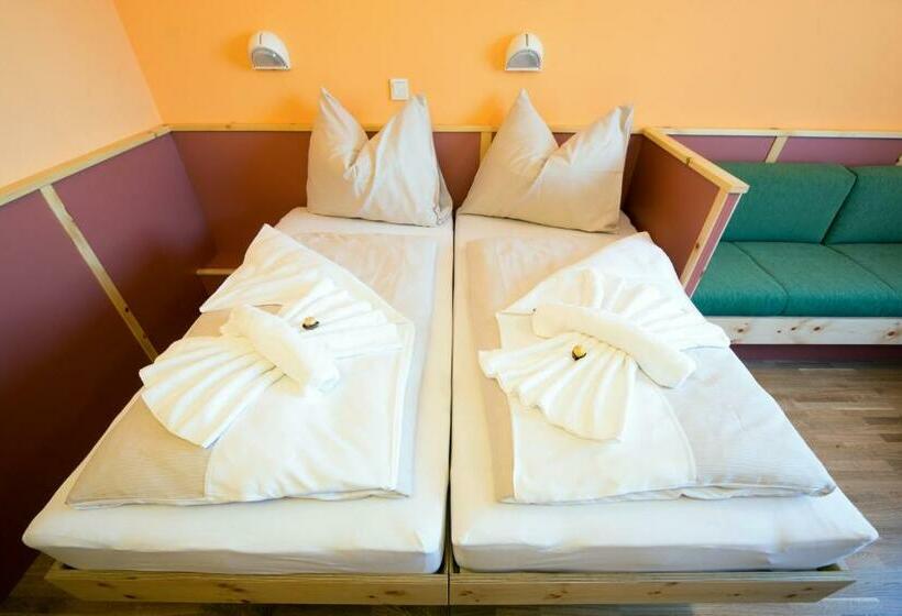 اتاق استاندارد چهار تخته, Jufa Hotel Planneralm