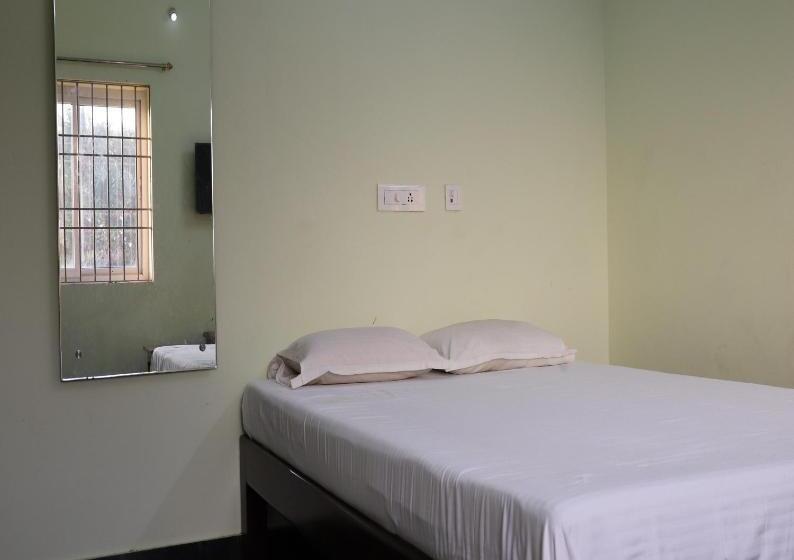 اتاق استاندارد, Cbr Guest House