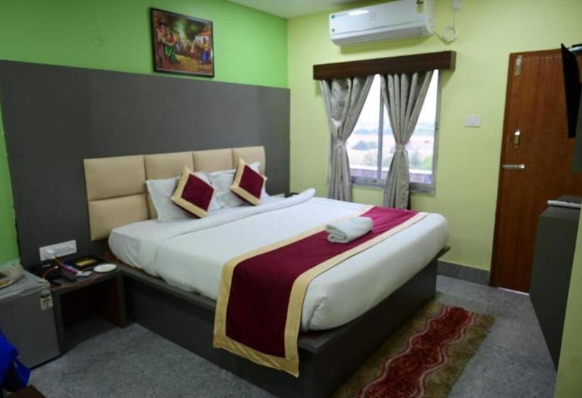 اتاق لوکس با بالکن, Swimming Pool Hotel Corel Suites Puri Official