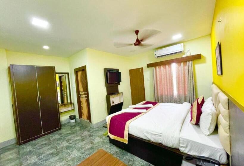 اتاق خانوادگی, Swimming Pool Hotel Corel Suites Puri Official