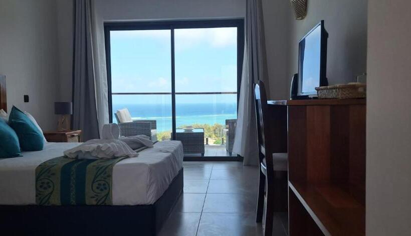 اتاق لوکس با بالکن و چشم‌انداز دریا, Le Marin, Rodrigues Island