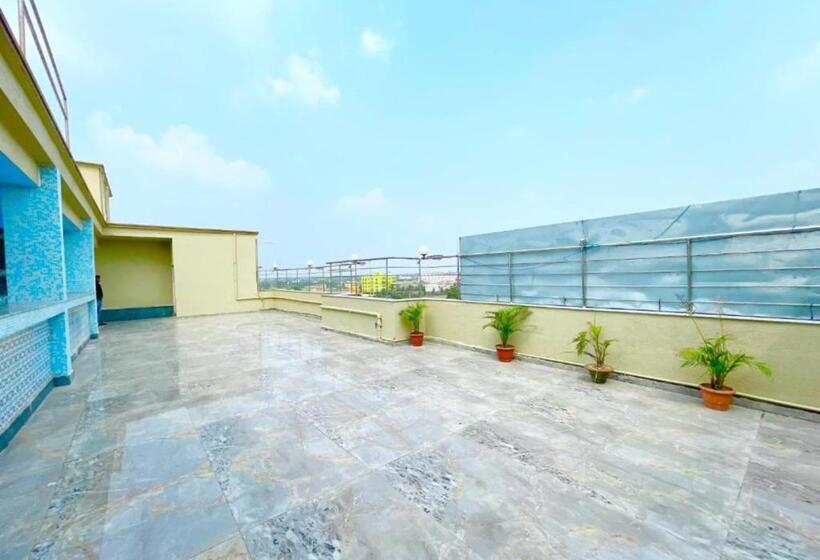 اتاق خانوادگی, Swimming Pool Hotel Corel Suites Puri Official
