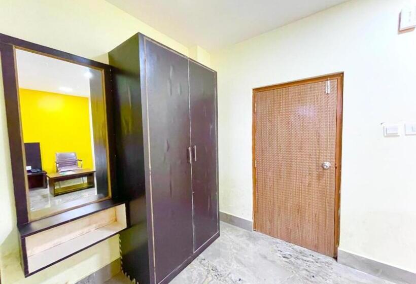 اتاق خانوادگی, Swimming Pool Hotel Corel Suites Puri Official