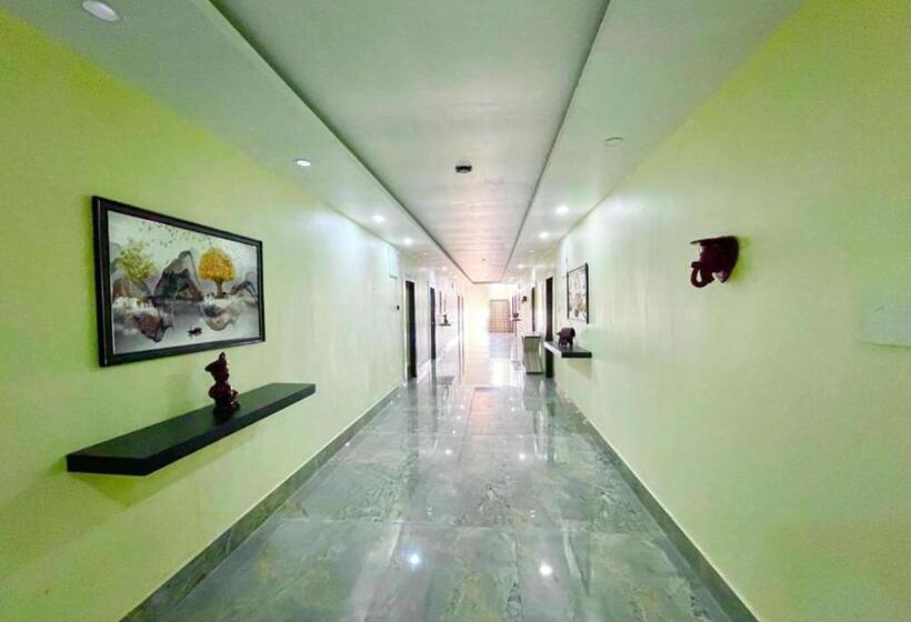 اتاق خانوادگی, Swimming Pool Hotel Corel Suites Puri Official