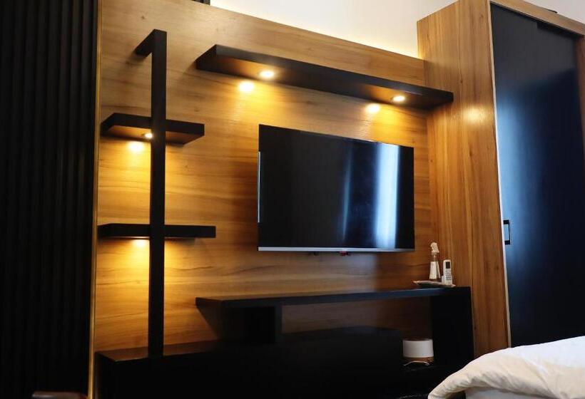 豪华工作室, Kozen At Azure North Pampanga