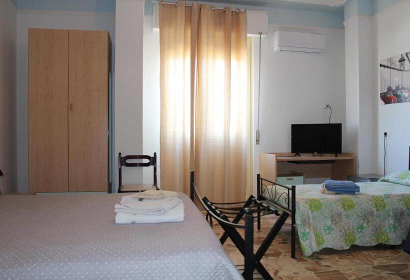 اتاق استاندارد چهار تخته, Alghero Budget