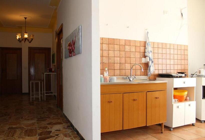 اتاق استاندارد چهار تخته, Alghero Budget