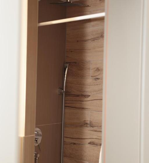 اتاق لوکس, Swiss Apartmani
