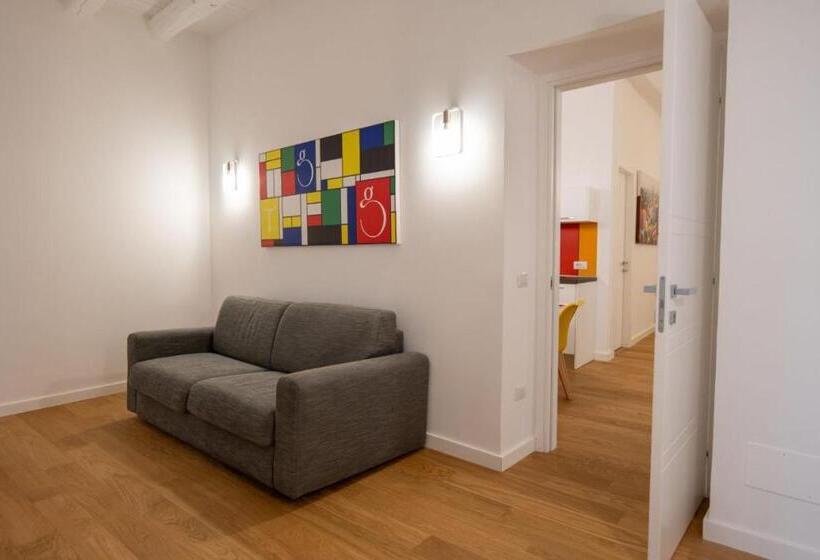 اتاق استاندارد چهارنفره با بالکن, Taggami B&b