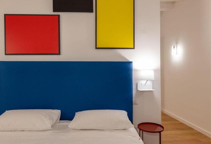 اتاق استاندارد چهارنفره با بالکن, Taggami B&b