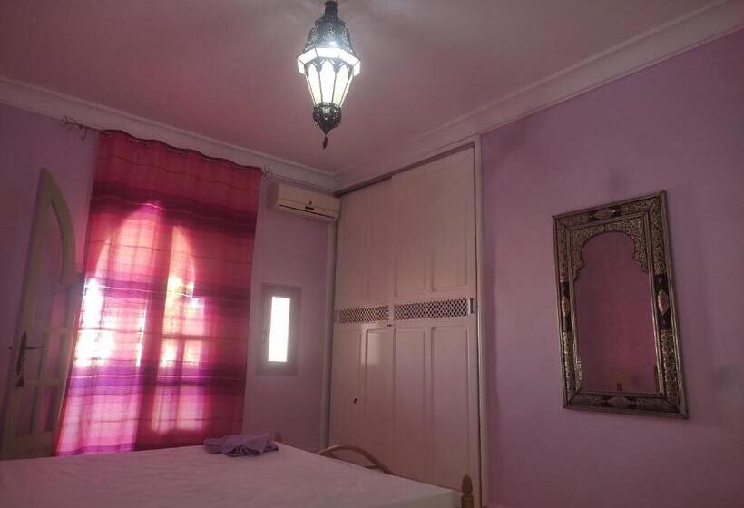 اتاق استاندارد سه نفره, Riad Tania Mozaik