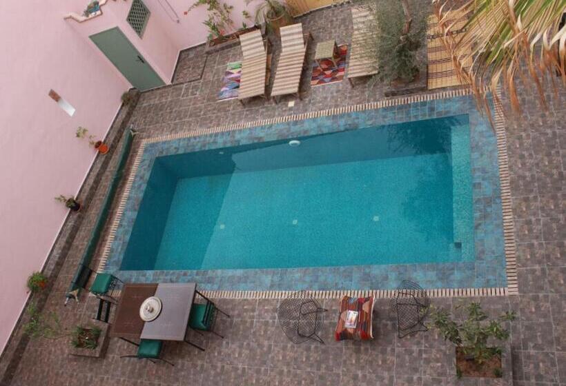 خانه 4 خوابه, Riad Tania Mozaik