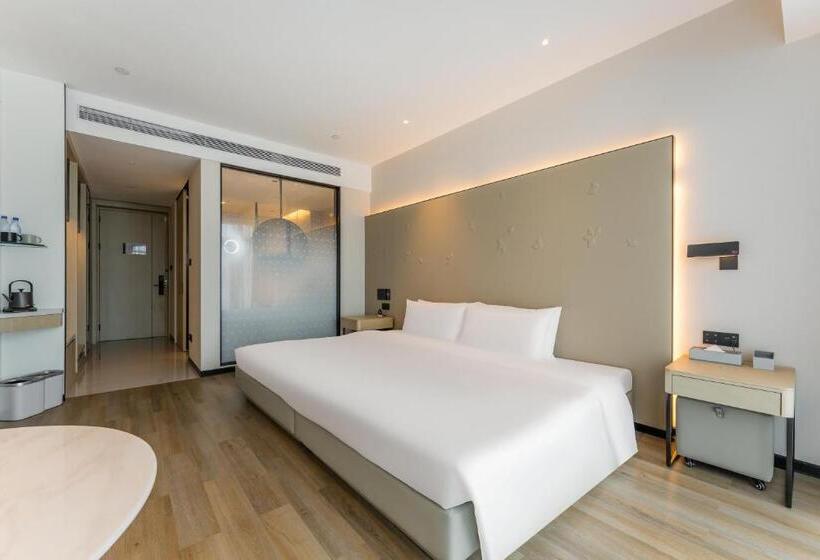 اتاق لوکس با تخت بزرگ, Kew Green Hotel Mianshuicheng Haikou