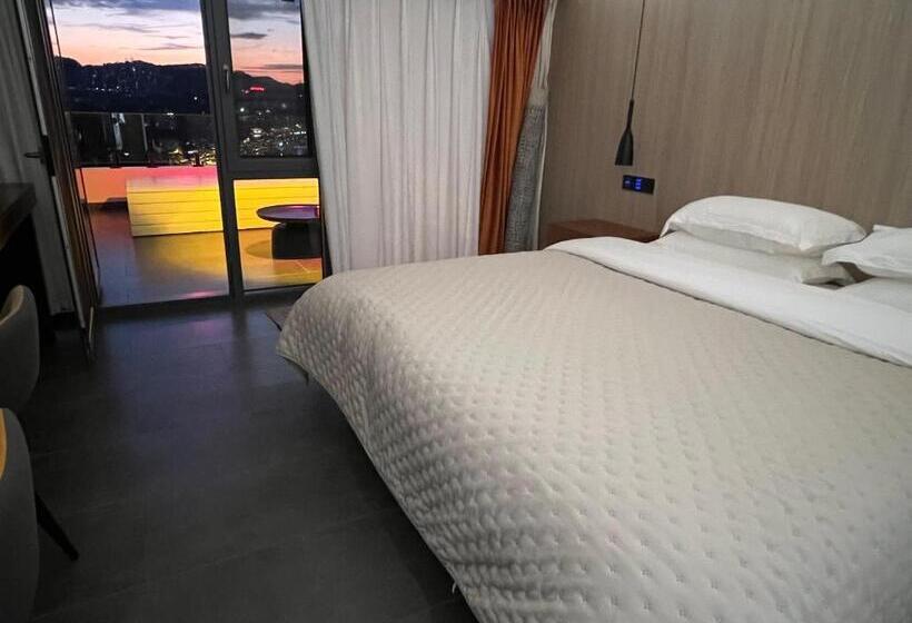 اتاق استاندارد با تخت دو نفره بزرگ, Phoenix Best River View B&b