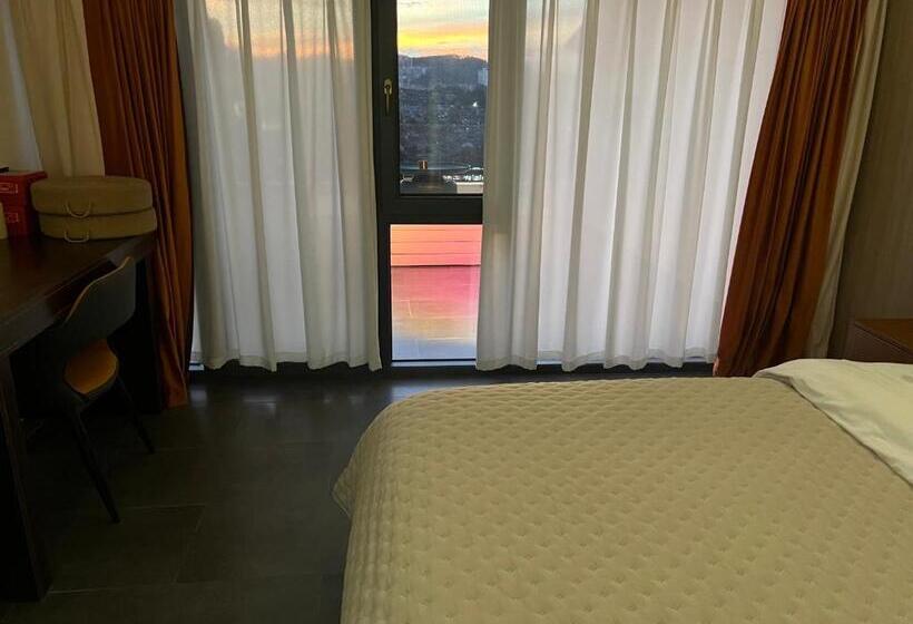 اتاق استاندارد با تخت دو نفره بزرگ, Phoenix Best River View B&b