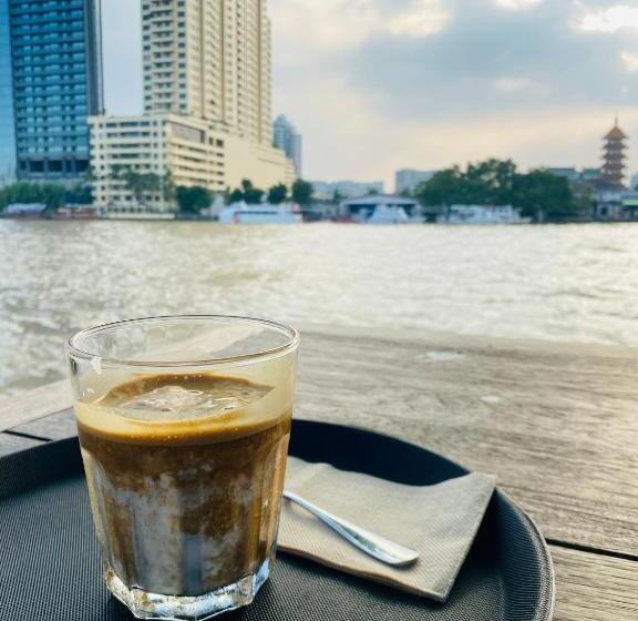 اتاق استاندارد, Back Home Bangkok