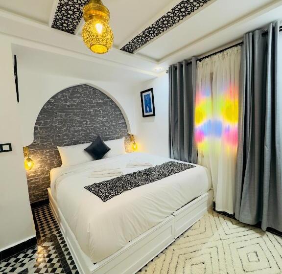 اتاق سوپریور, Dar Md