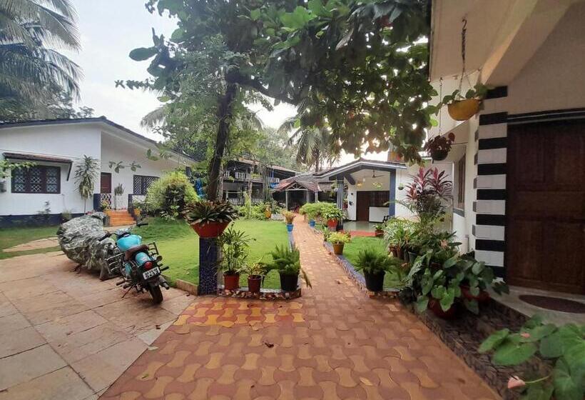 اتاق استاندارد با چشم‌انداز باغ, Atharva Holiday Homes