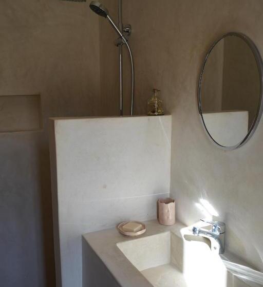 اتاق استاندارد, Loued Surf Lodge