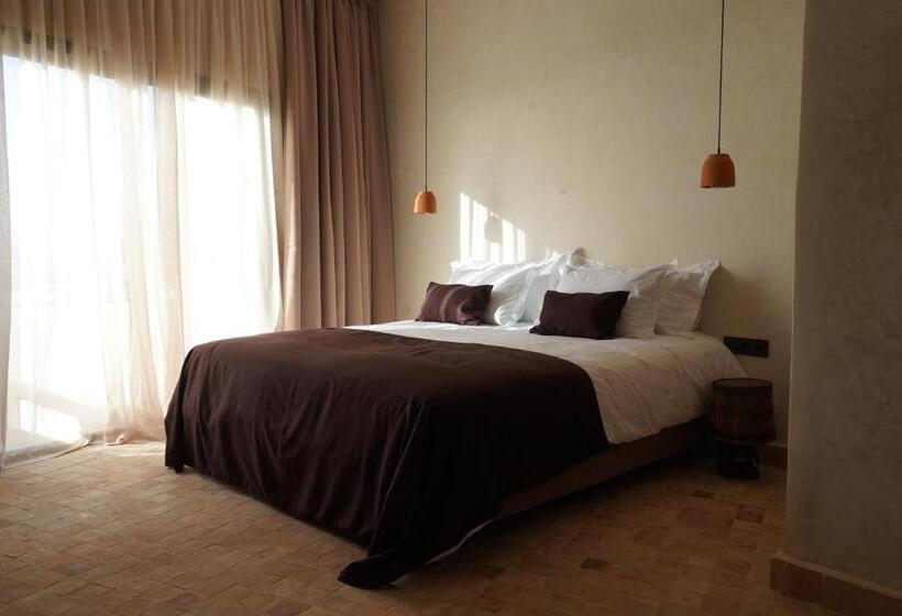 اتاق سه نفره دلوکس با چشم‌انداز دریا, Loued Surf Lodge