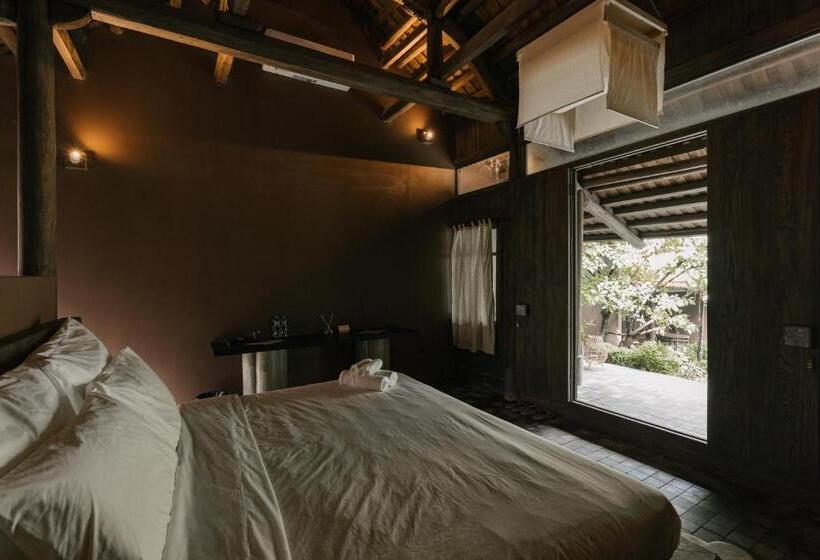اتاق سوپریور با تخت بزرگ, Toki Retreat Vân Long