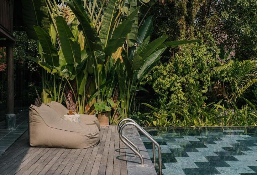 اتاق لوکس با تخت بزرگ, Toki Retreat Vân Long