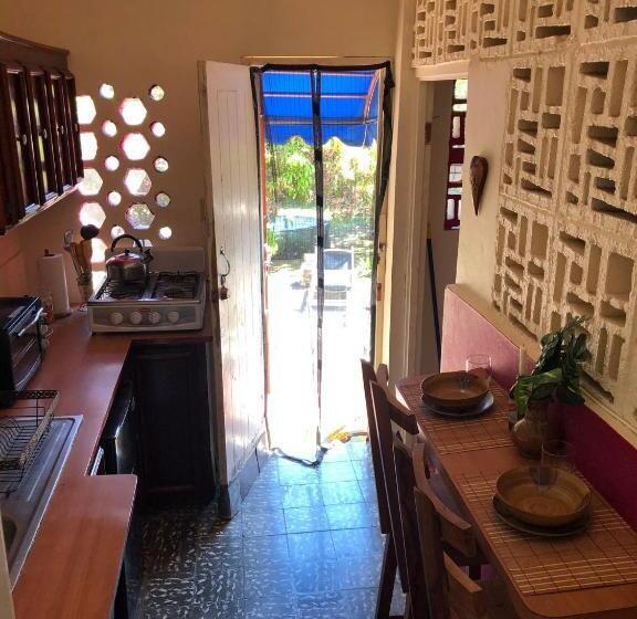 اتاق استاندارد با بالکن, Bnb Somom Mobay Lodging