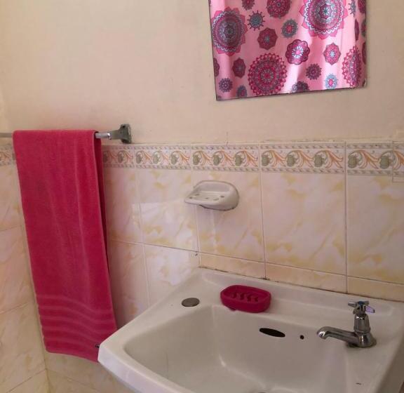 اتاق استاندارد با بالکن, Bnb Somom Mobay Lodging