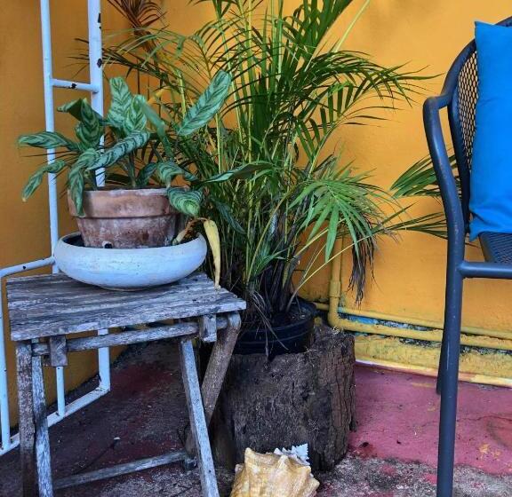 اتاق استاندارد با بالکن, Bnb Somom Mobay Lodging