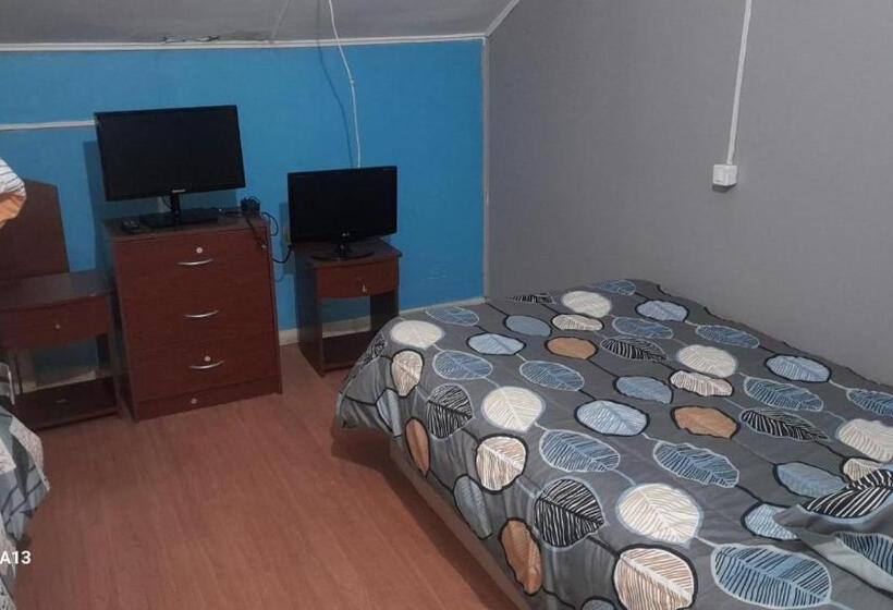 اتاق استاندارد سه نفره, Hospedaje 12 De Octubre