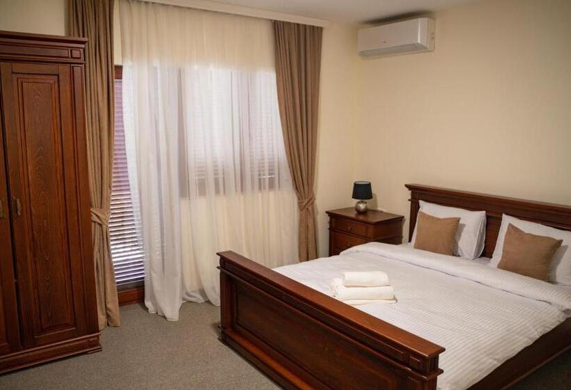 اتاق لوکس با بالکن, Motel Zeta Lux